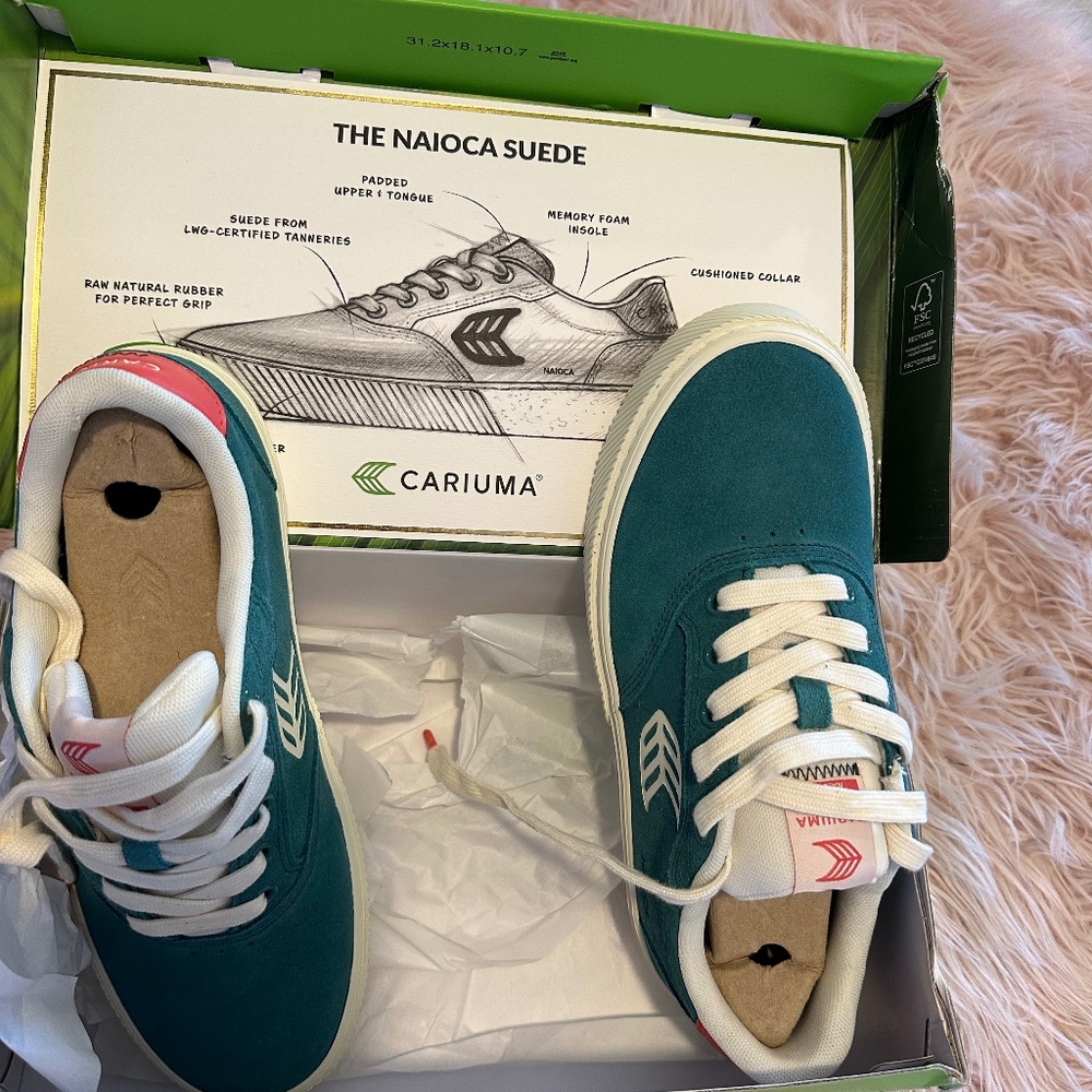 Cariuma sneakers